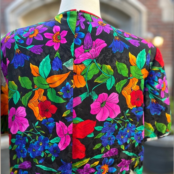 Spenser Jeremy Colorful Floral Midi Dress - Picture 11 of 12